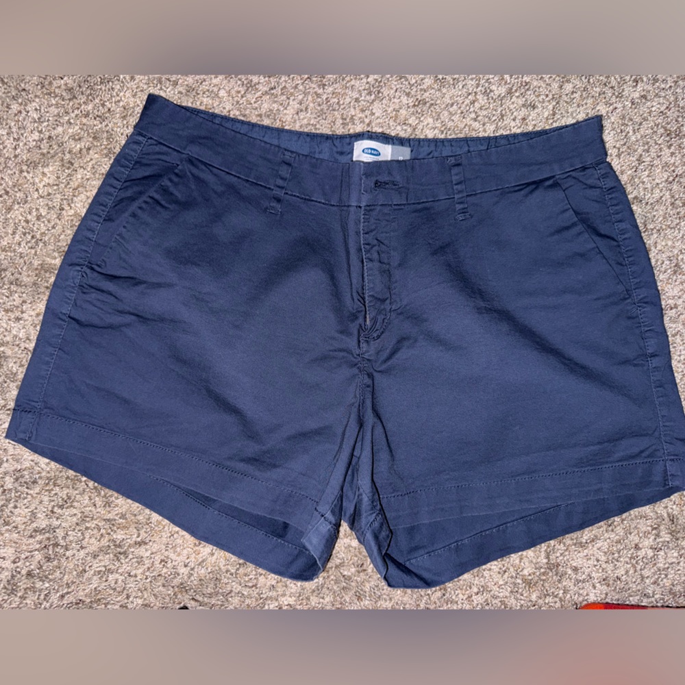 Old Navy Chino Shorts 3in inseam, size 12